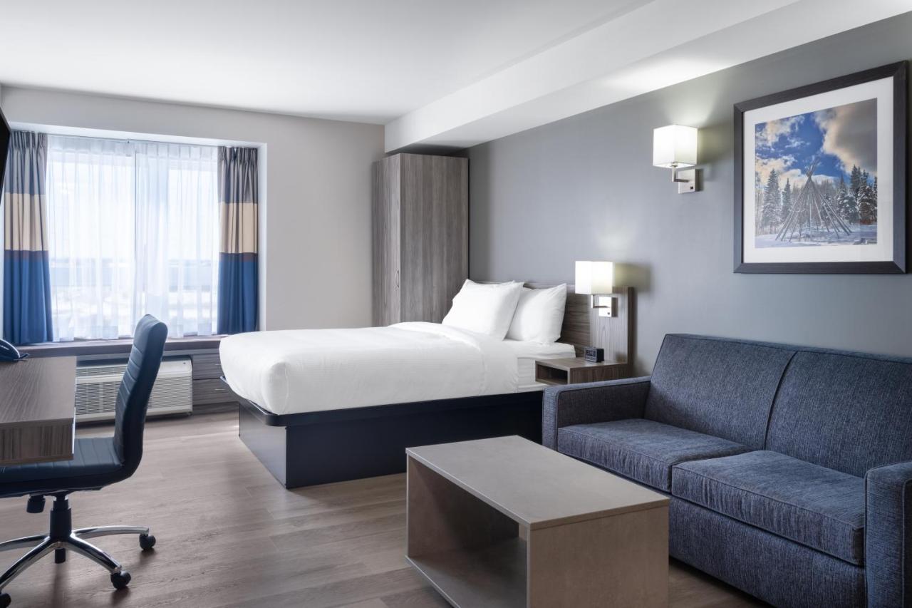 Microtel Inn & Suites By Wyndham Kanata Ottawa West Exterior photo