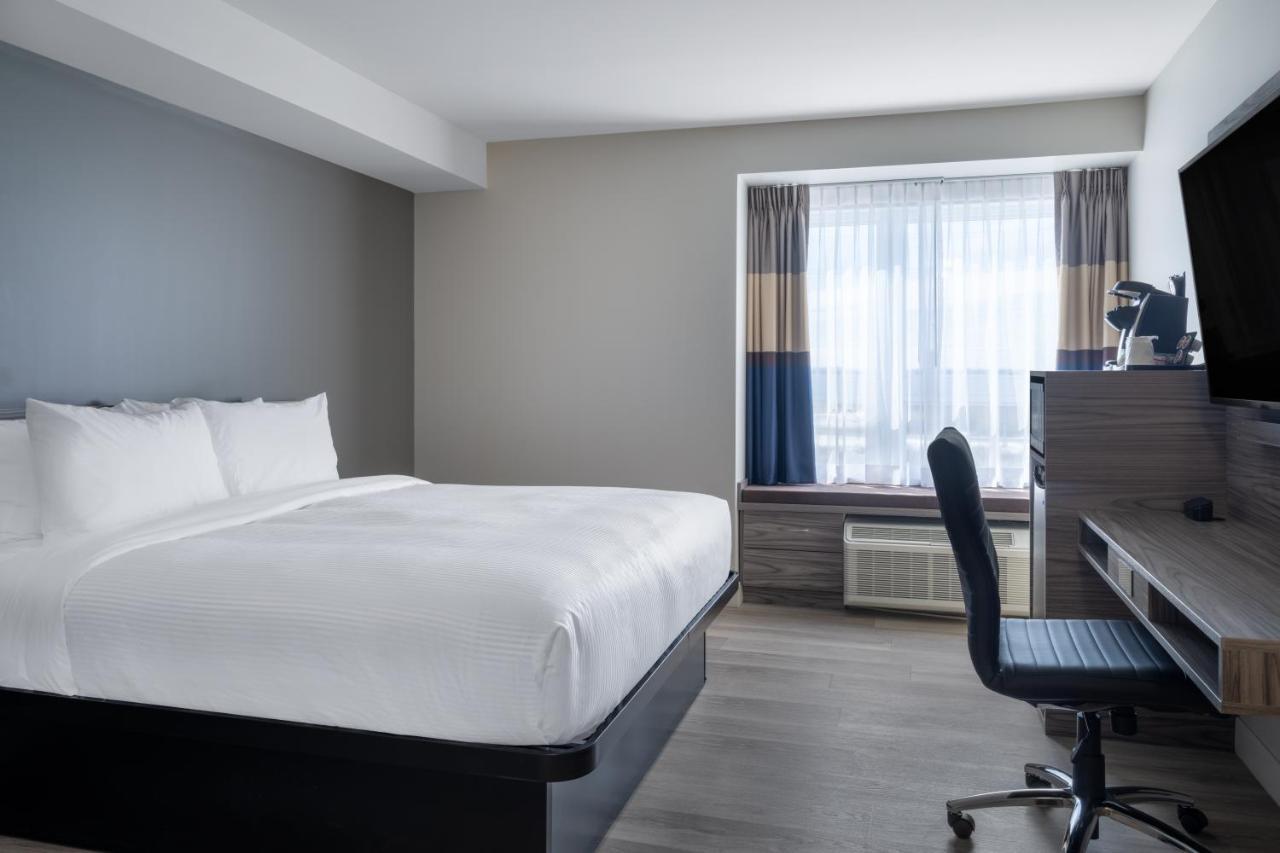 Microtel Inn & Suites By Wyndham Kanata Ottawa West Exterior photo