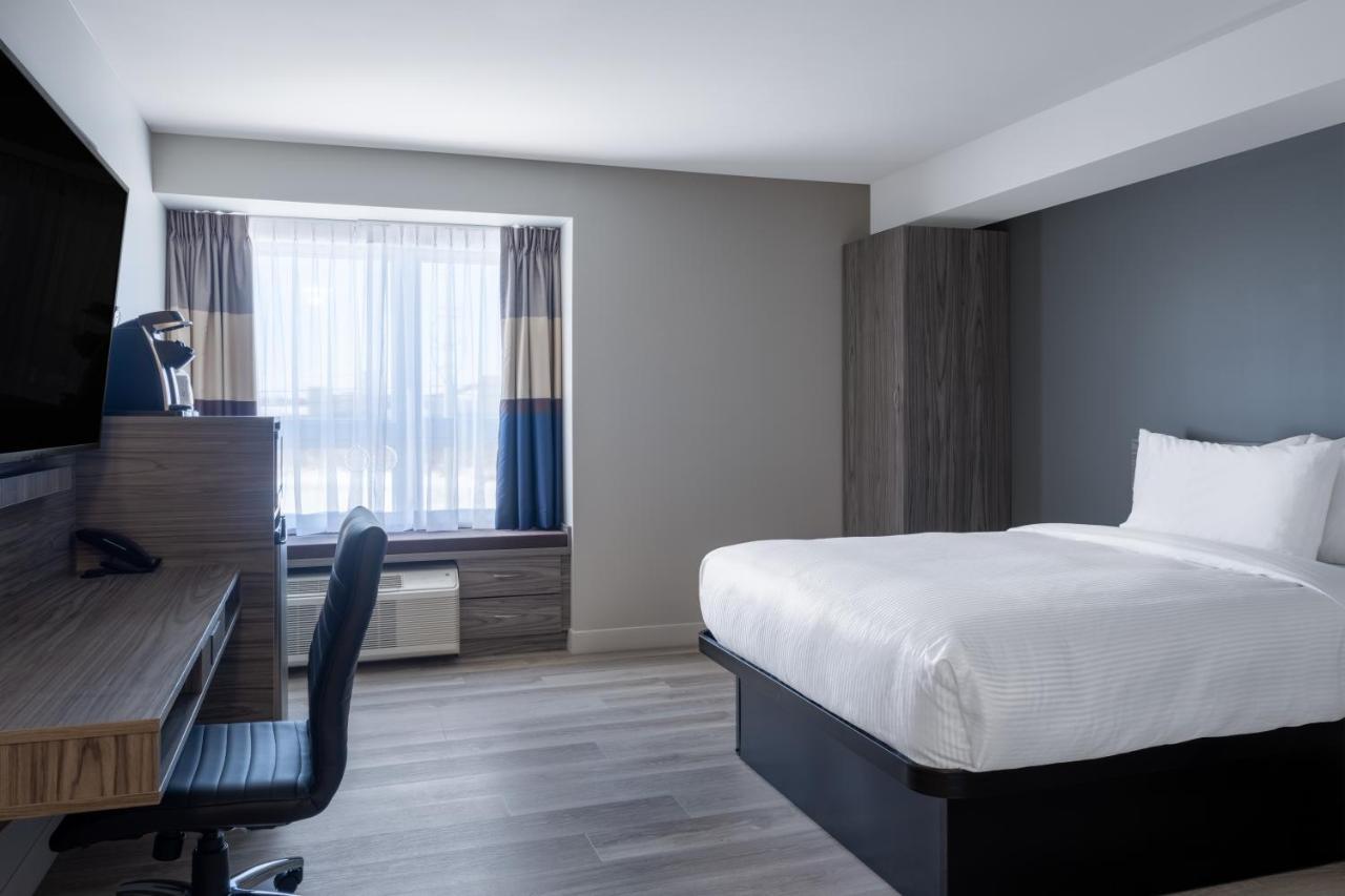 Microtel Inn & Suites By Wyndham Kanata Ottawa West Exterior photo