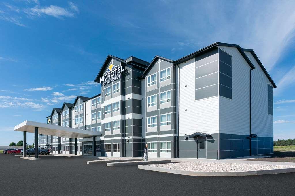 Microtel Inn & Suites By Wyndham Kanata Ottawa West Exterior photo