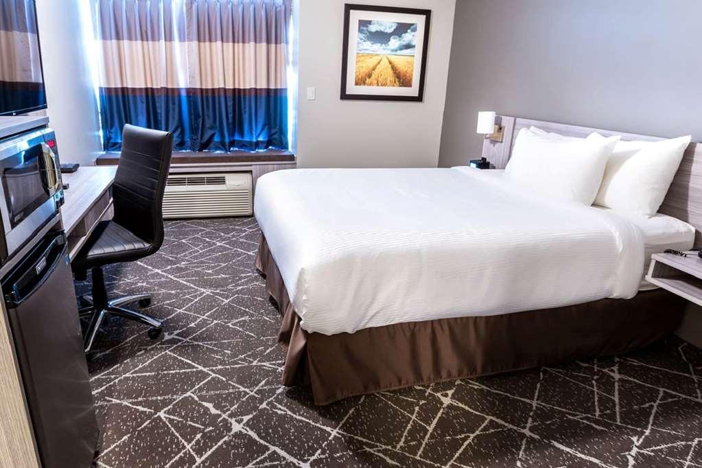 Microtel Inn & Suites By Wyndham Kanata Ottawa West Room photo