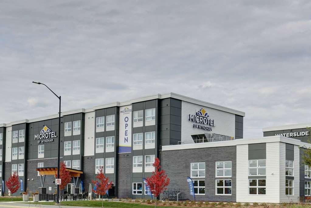 Microtel Inn & Suites By Wyndham Kanata Ottawa West Exterior photo