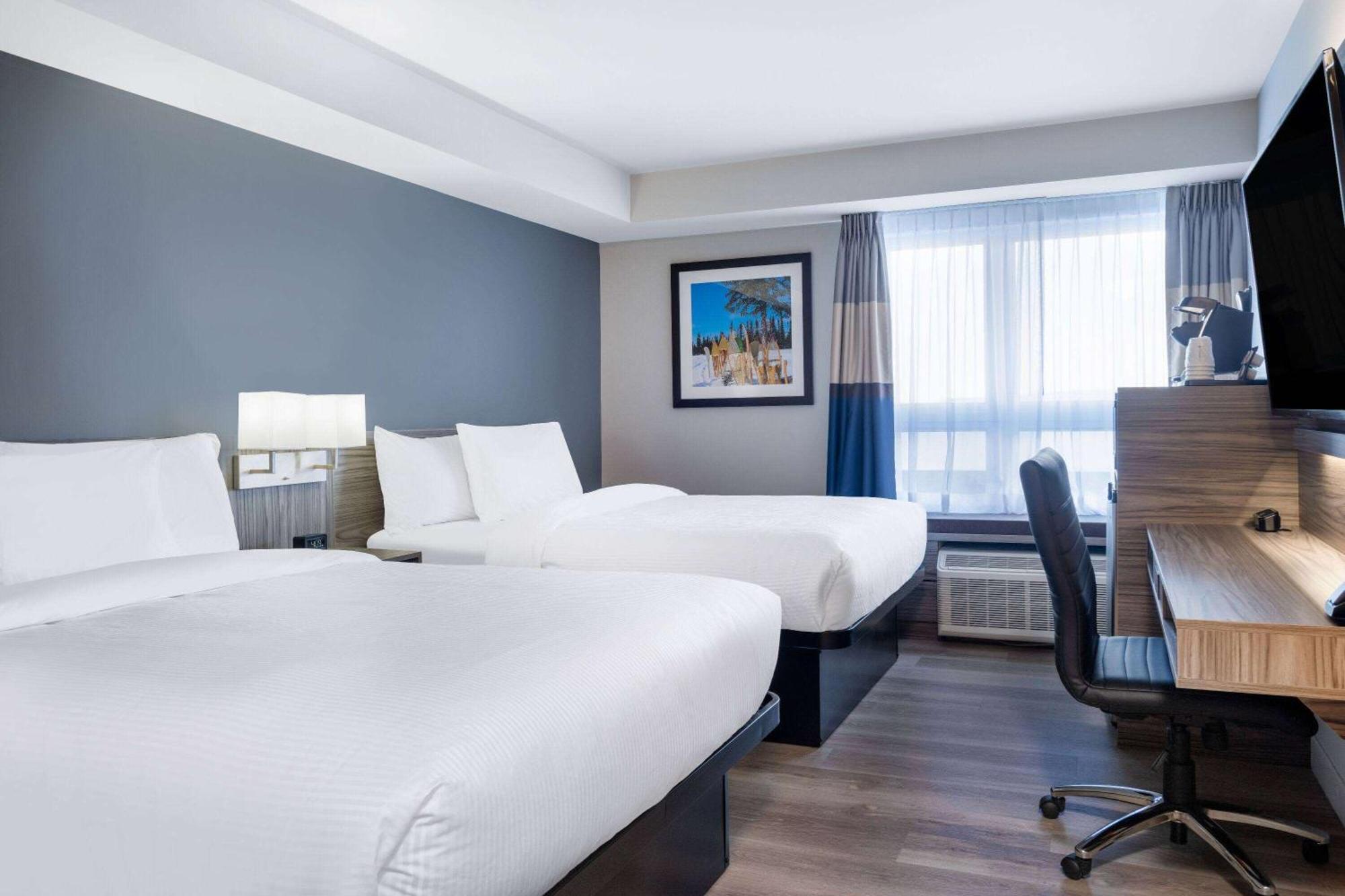 Microtel Inn & Suites By Wyndham Kanata Ottawa West Exterior photo
